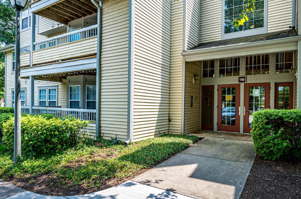 Building Photo - 119 Acadia Ct