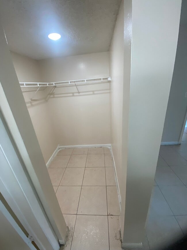 Building Photo - 2571 NW 56th Ave