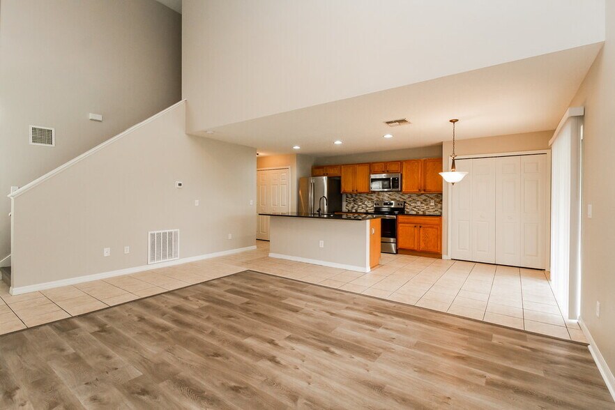 Building Photo - 15261 Harrowgate Way