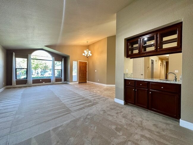 Building Photo - Beautiful 4 Bedroom Single Story For Rent in Gold River!