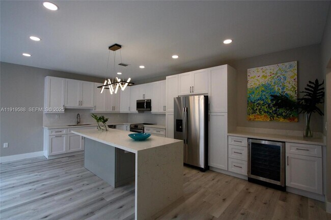 Building Photo - 935 Lemonwood Ct