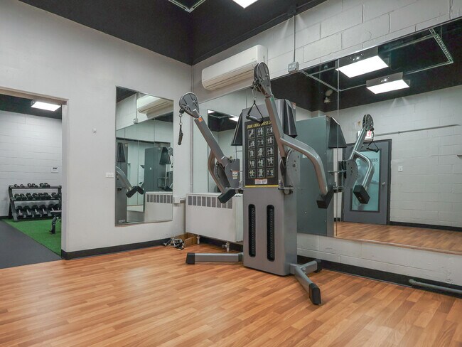 Building Photo - 3550 N Lake Shore Dr