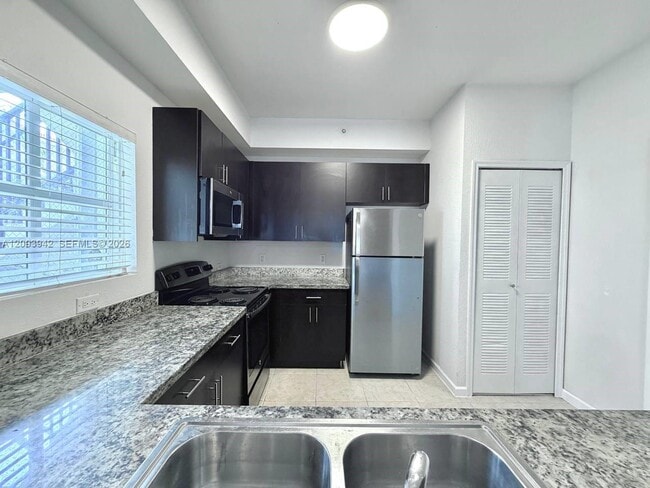 Building Photo - 3429 W 80th St