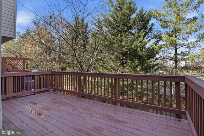 Building Photo - 6203 Abbottsbury Row