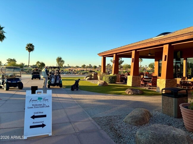 Building Photo - 3189 E Hazeltine Way