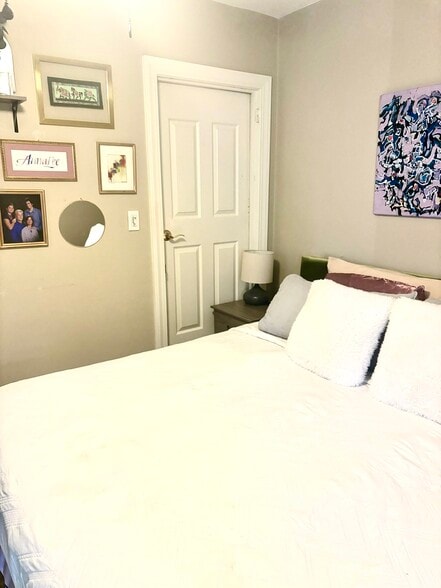 Building Photo - 1100 Hawthorne St