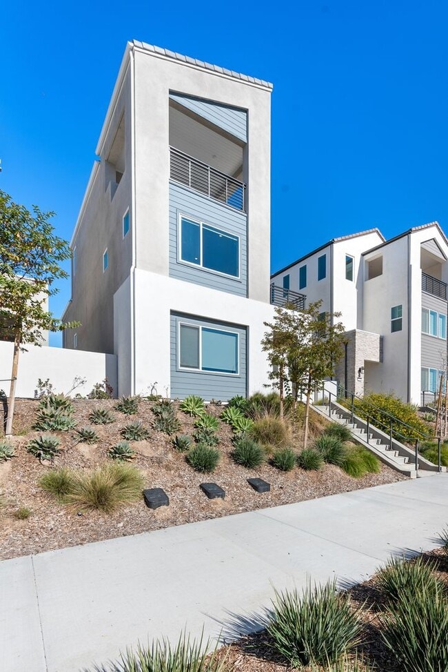 Building Photo - 408 Treble: Modern 4BR + Loft in Great Park, Irvine