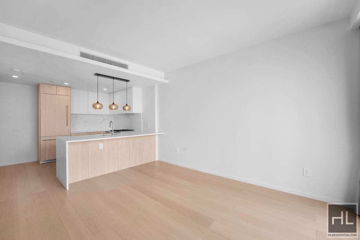 Building Photo - 45th Road