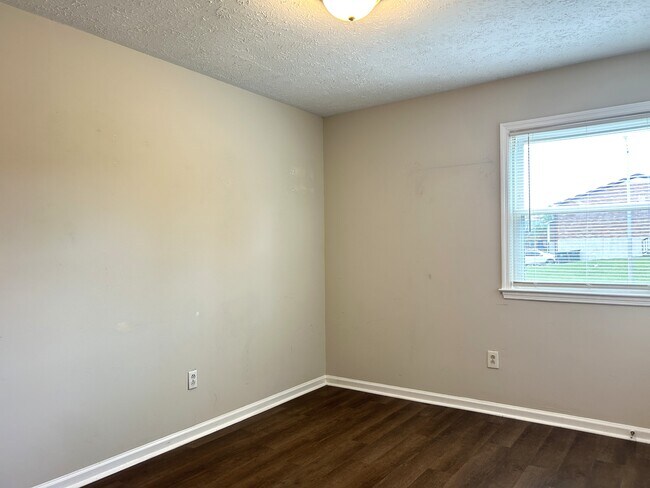 Building Photo - 1286 Centre Pkwy