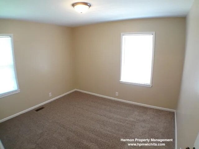 Building Photo - 4516 S Elizabeth Ave