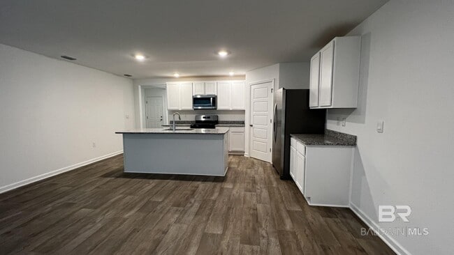 Building Photo - 13580 Cannes Ct