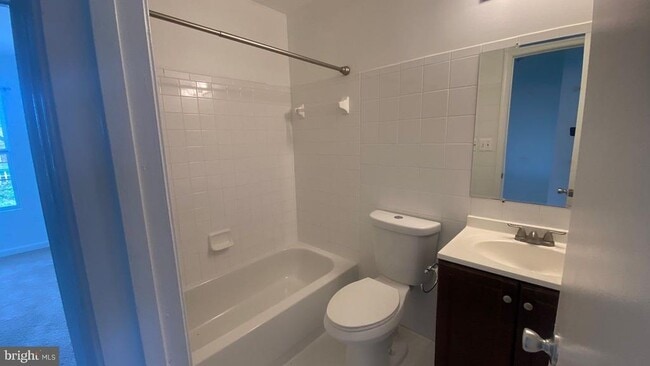 Building Photo - 18214 Gravinia Cir