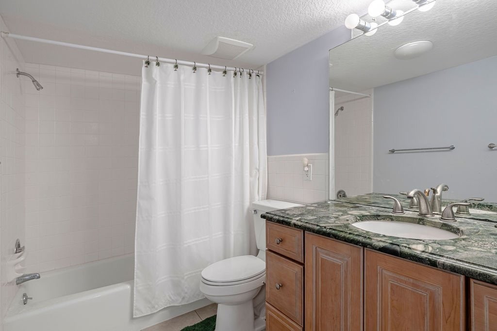 Building Photo - 23 Royal Palm Pl
