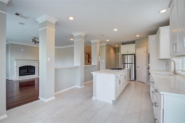 Building Photo - 10906 Castle Peak Dr