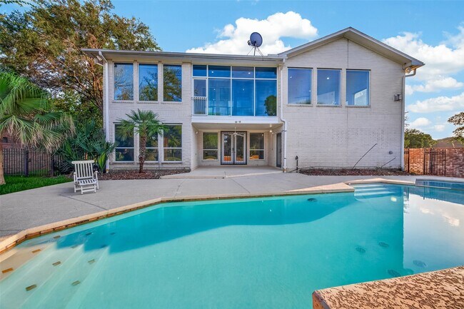 Building Photo - 7203 Timberlake Dr