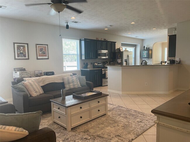 Building Photo - 2898 Torano Cir