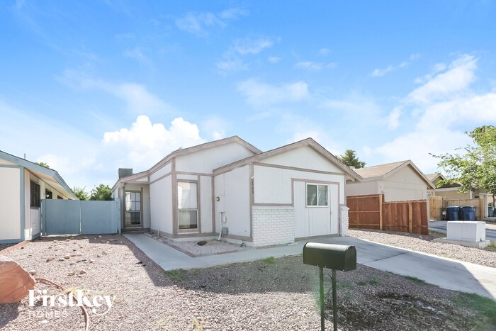 Building Photo - 2309 Decosta Cir