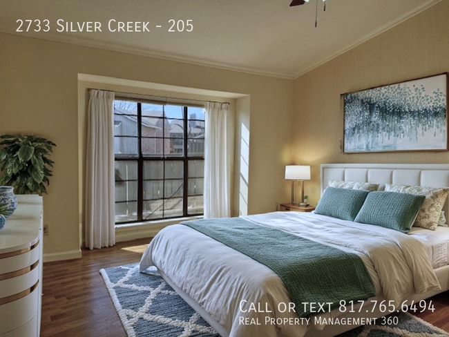 Building Photo - 2733 Silver Creek Dr