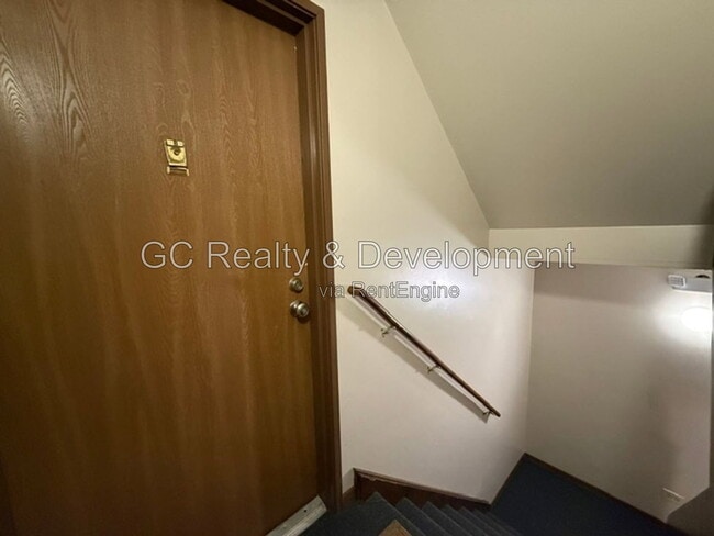 Building Photo - 2250 Abbeywood Dr