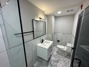 Building Photo - 3564 Ruth St