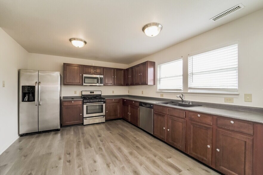 Building Photo - 4589 Kellybrook Dr