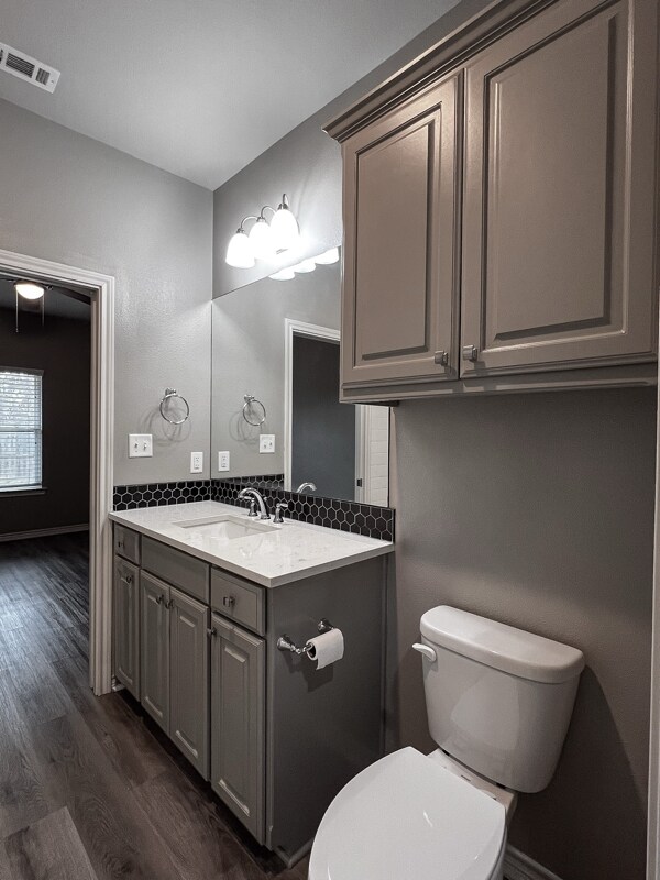 Building Photo - 16104 Echo Glen Dr