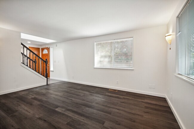 Building Photo - 2119 Duvall Ave NE