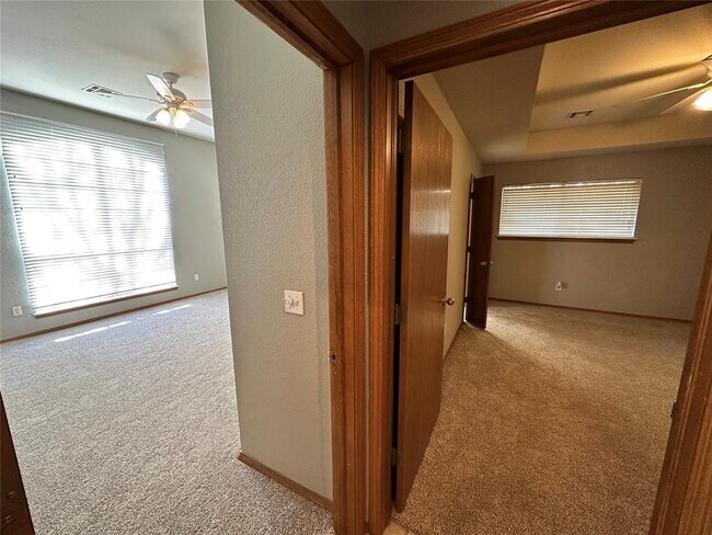 Building Photo - 1819 Duckhawk Ct