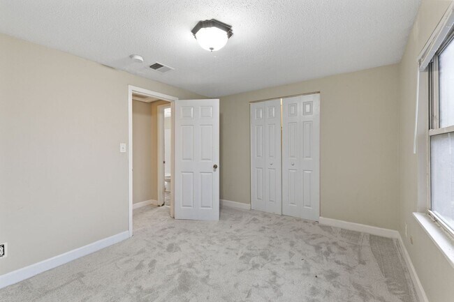Building Photo - 3609 Balsam Ave