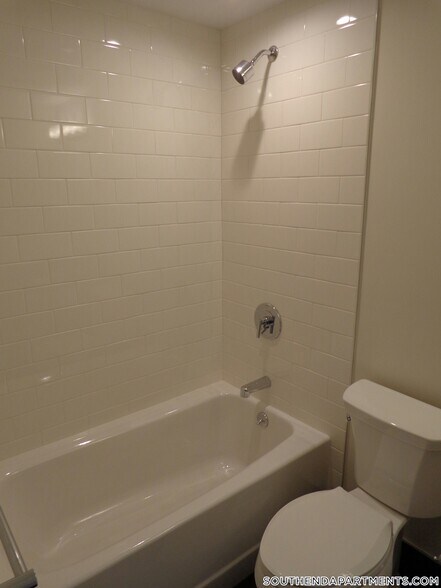 Building Photo - 11 Newcomb St