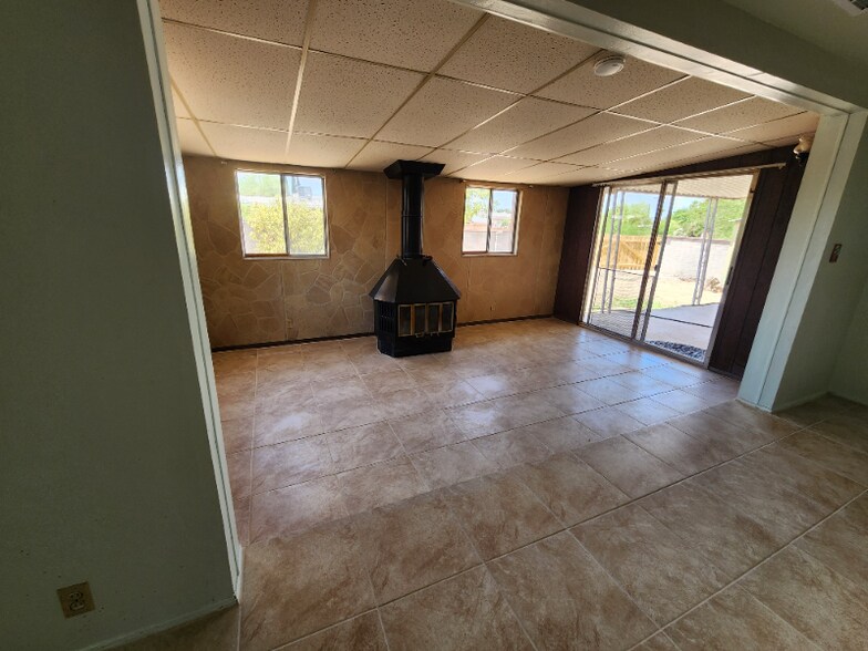 Building Photo - 7202 E Beverly Dr