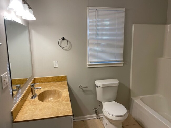 Building Photo - FIRST MONTH FREE w/ 13 MONTH LEASE! Please...