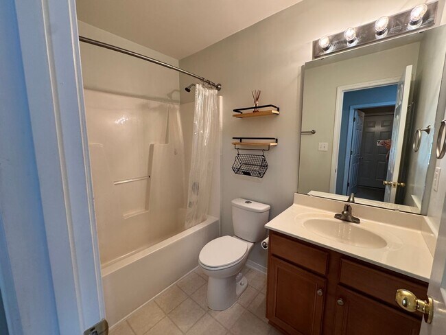 Building Photo - 5337 Thunderidge Drive