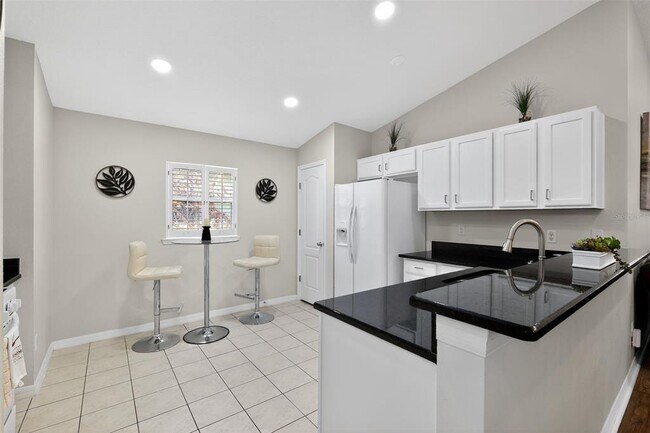 Building Photo - 165 Scrub Jay Way