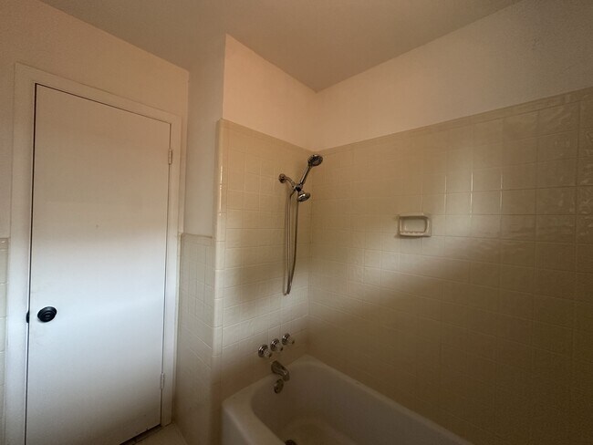 Building Photo - 2628 Keats Pl
