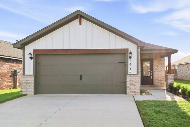 Building Photo - 12736 Carrara Ln