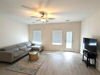 Building Photo - 441 El Capitan Lp