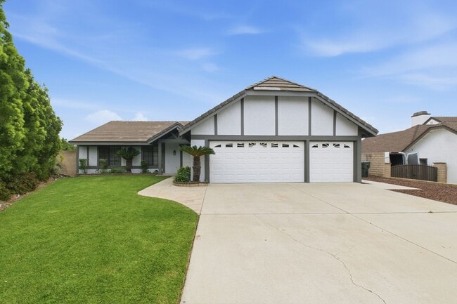 Building Photo - 5923 Burgundy Ave