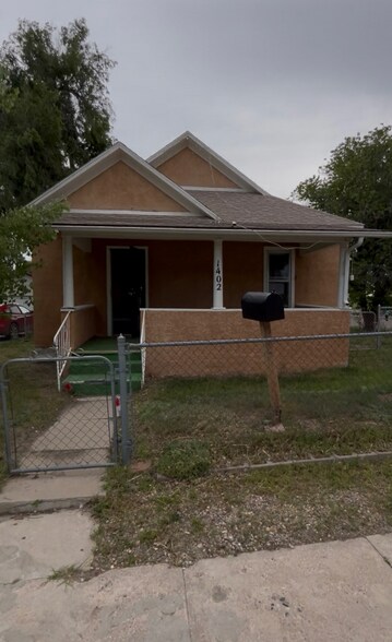 Primary Photo - 1402 E 12th St