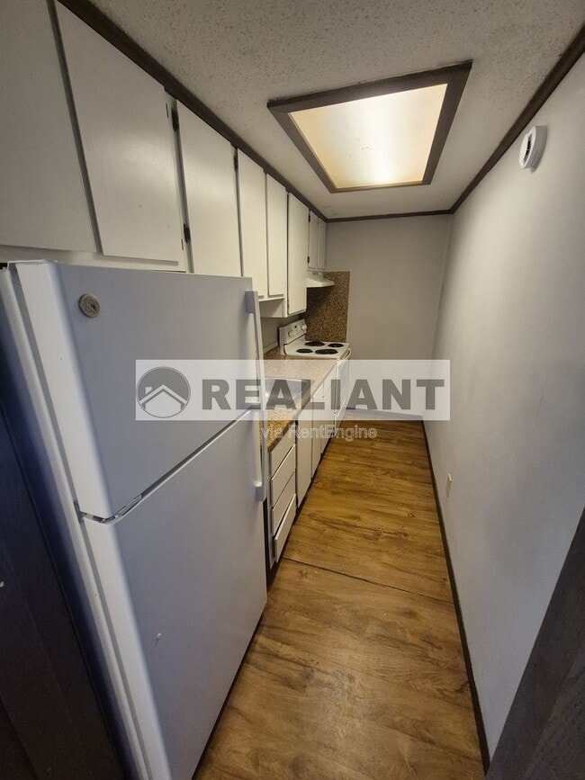 Building Photo - 406 Amhurst Dr