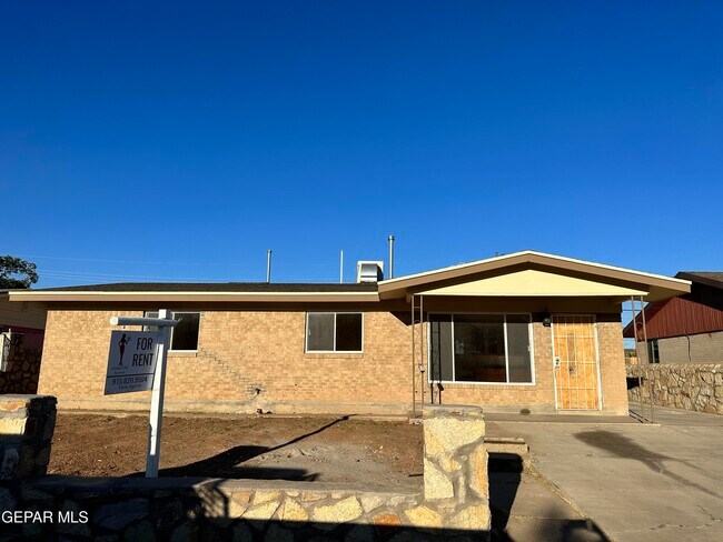 Primary Photo - 9020 Mt Shasta Dr