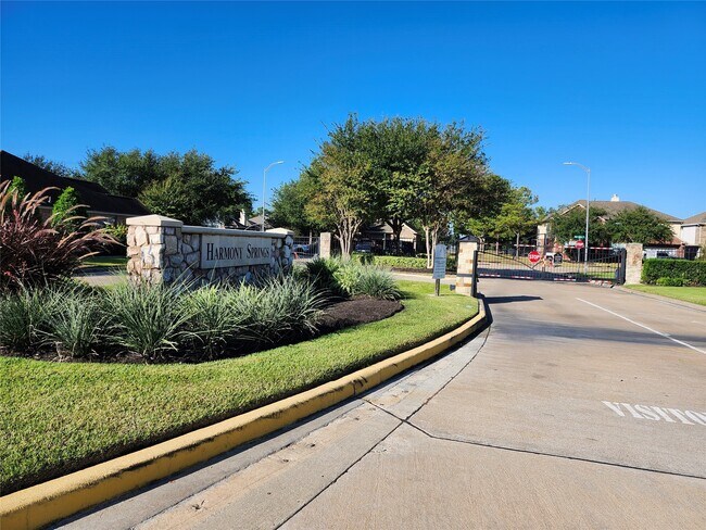 Building Photo - 9614 Pine Bank Ct