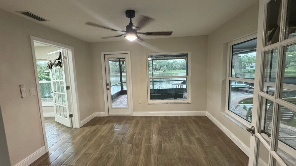 Building Photo - 7409 Lake Forest Cir