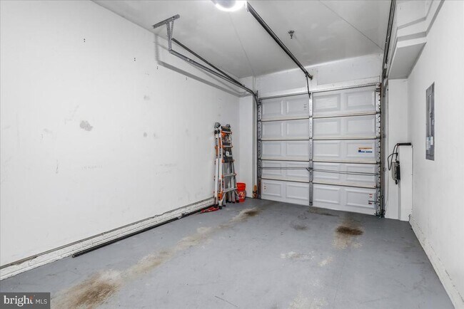 Building Photo - 304 Mill Pond Rd