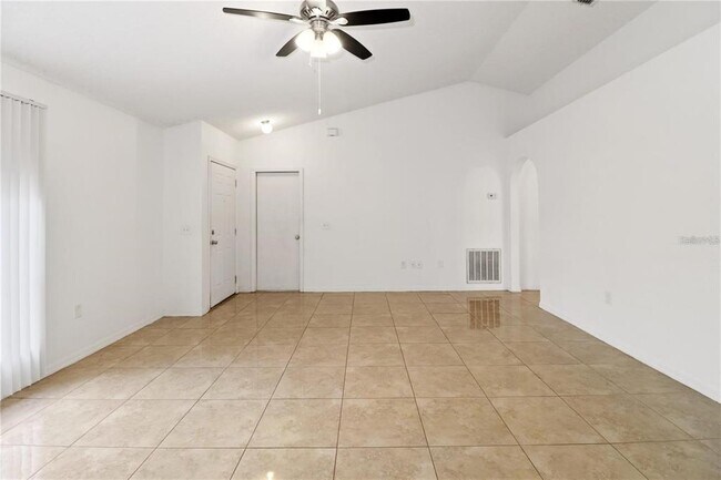 Building Photo - 10437 Opus Dr
