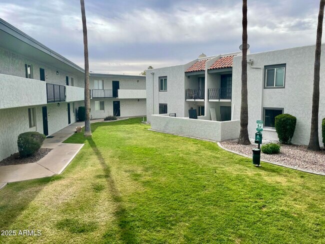 Building Photo - 3313 N 68th St
