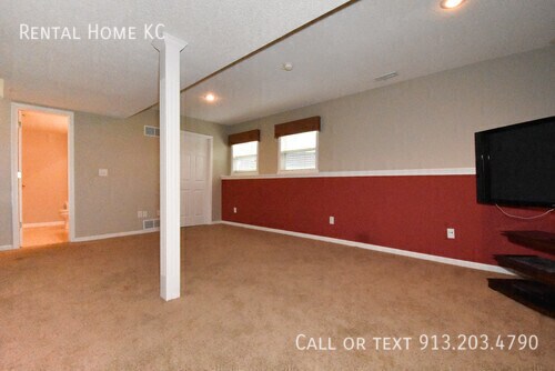 Building Photo - 15246 S Acuff Ln