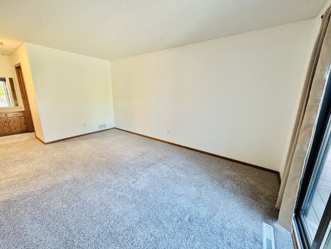 Building Photo - 14600 Hampshire Pl