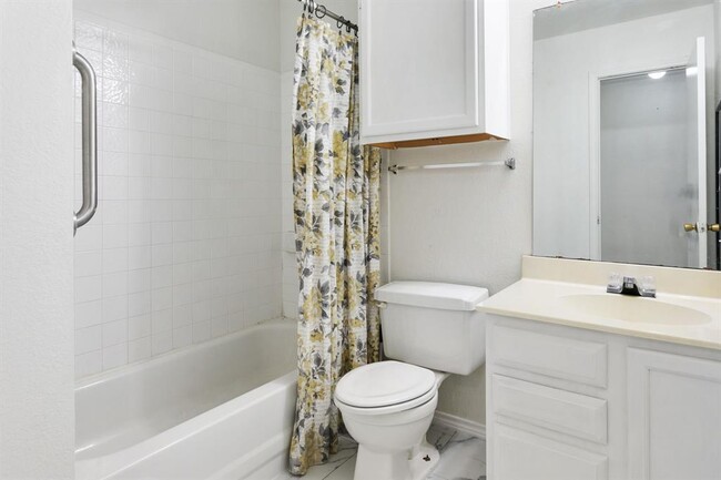 Building Photo - 1702 Spiderlily View