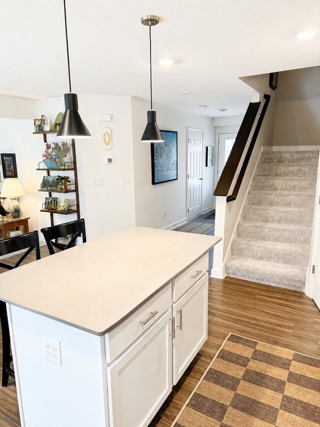 Building Photo - 9484 Bridle Way